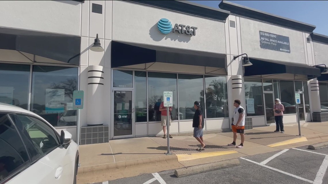 Hours-long AT&T service outage frustrates customers | kvue.com