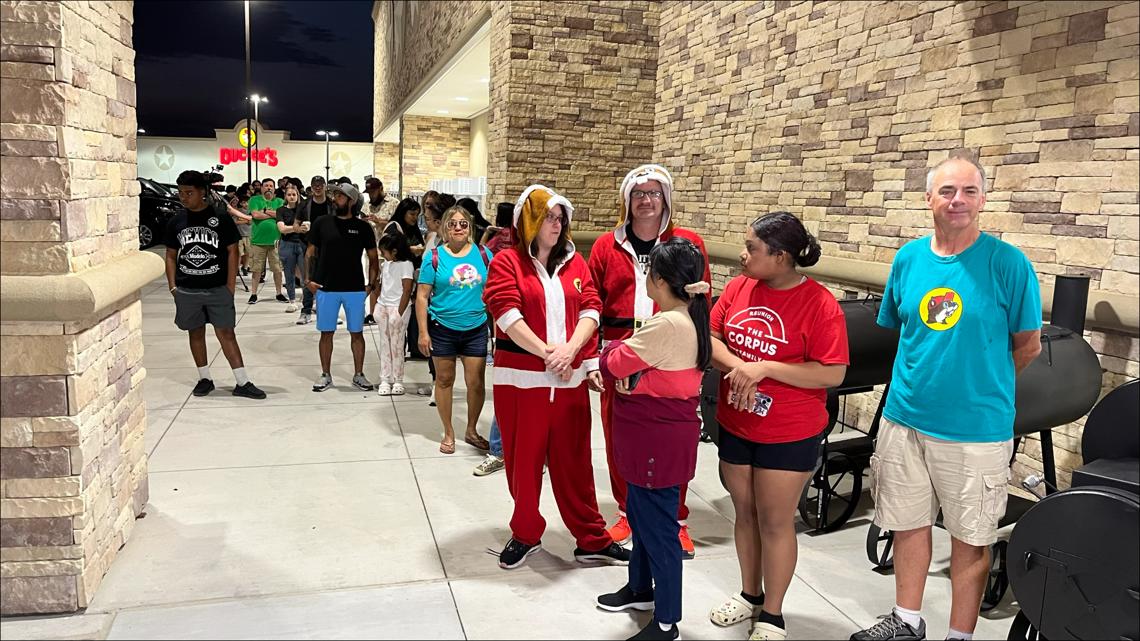 World's Biggest Buc-ee's Celebrates Opening Day In Luling, Texas | Kvue.com