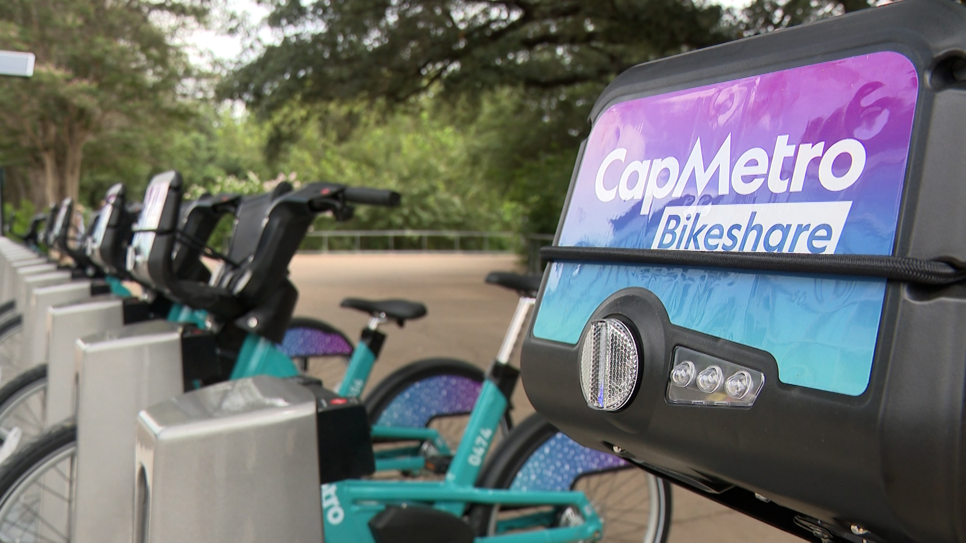 Capital Metro is rolling out a new fleet of bikes throughout downtown – and this time, they're 100% electric.