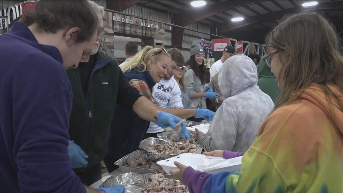 Operation Turkey feeds thousands of Central Texans on Thanksgiving