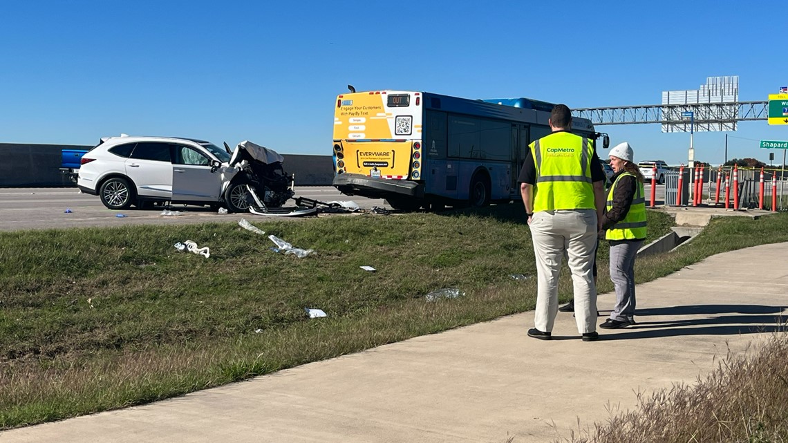 Bus, vehicle crash on SH 71 in Del Valle, Texas - Vimarsana News