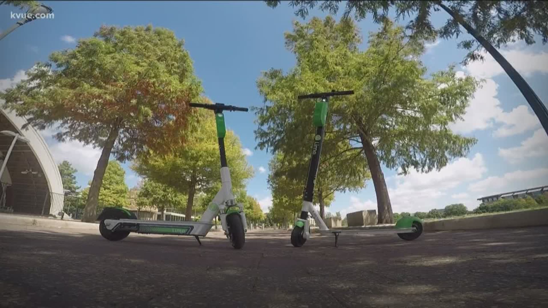 Rebeca Trejo shows us the new features on the latest version of Lime's scooters.