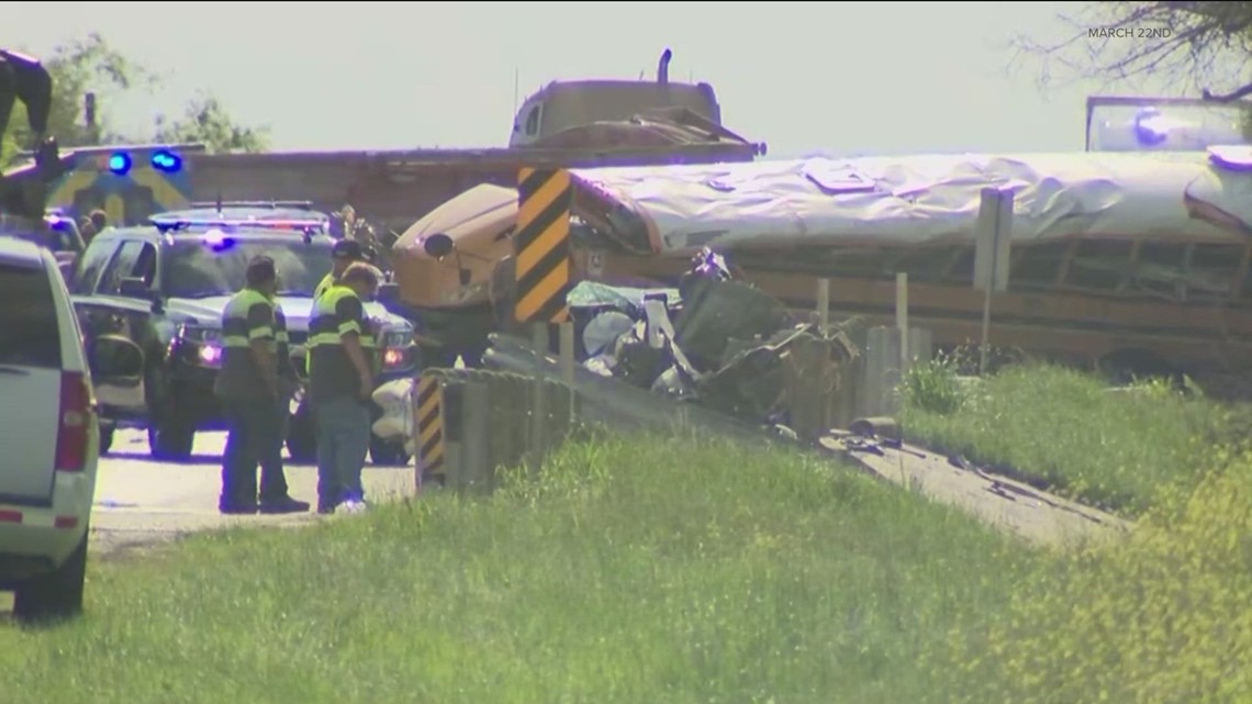 Employer of truck driver involved in Texas school bus crash previously ...