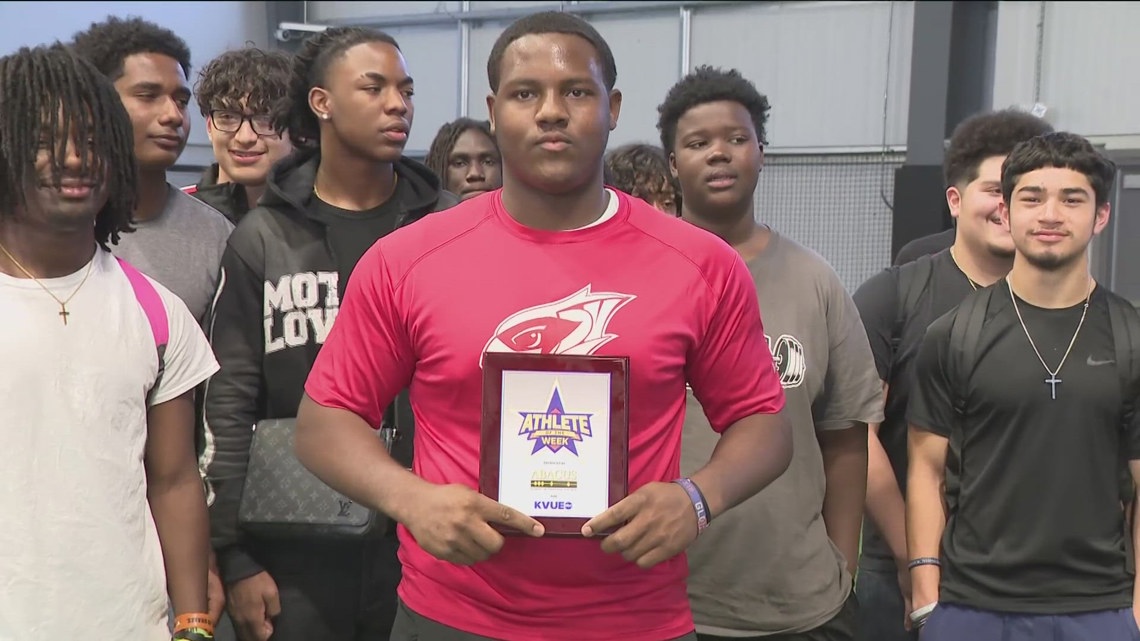 Jeremiah Robinson, Del Valle football and discus | Athlete of the Week
