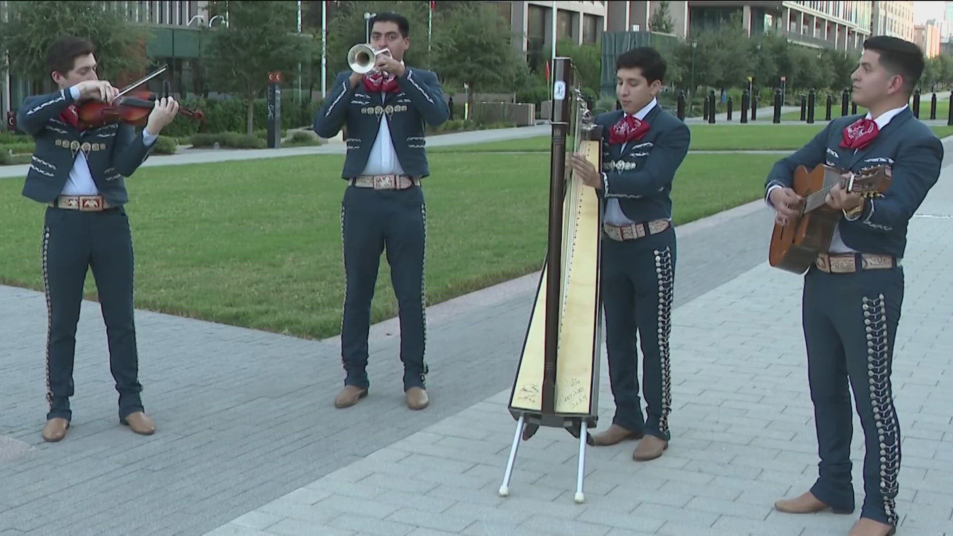 UT ensemble Mariachi Cielo Azul keeps spirit of mariachi alive | kvue.com