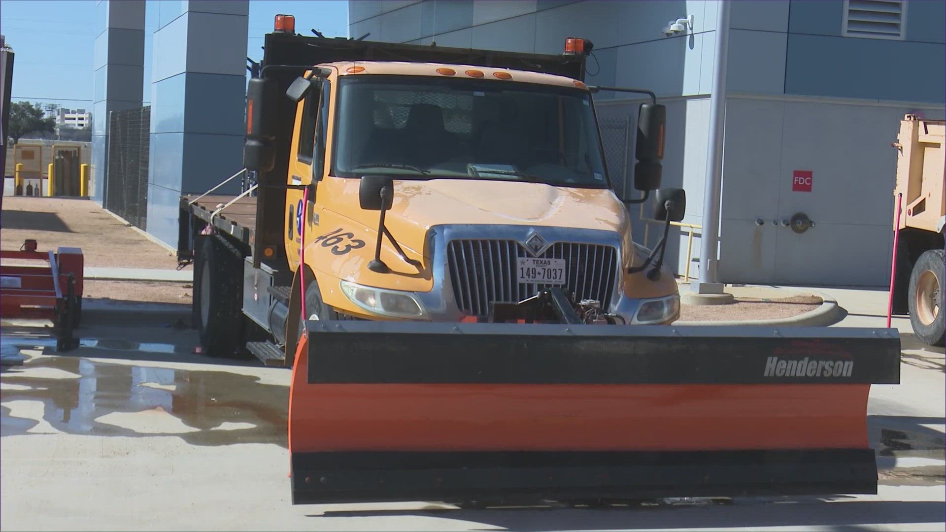Hundreds of flights canceled at Austin airport as crews work through ...
