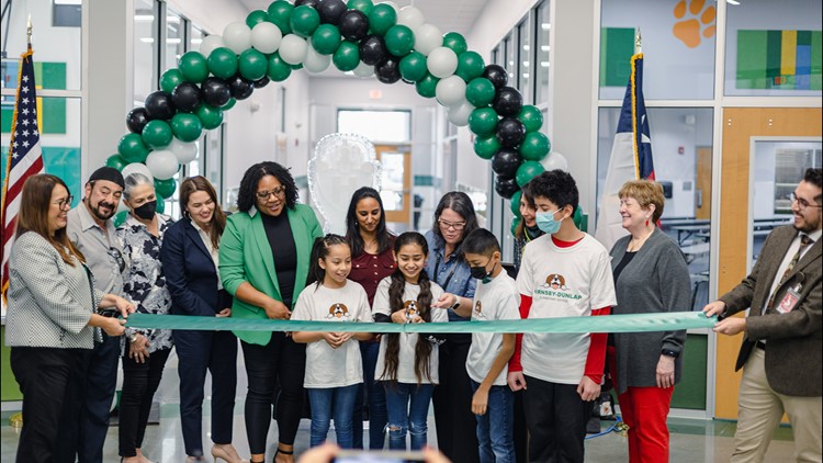 Del Valle ISD celebrates opening of new Hornsby-Dunlap Elementary School