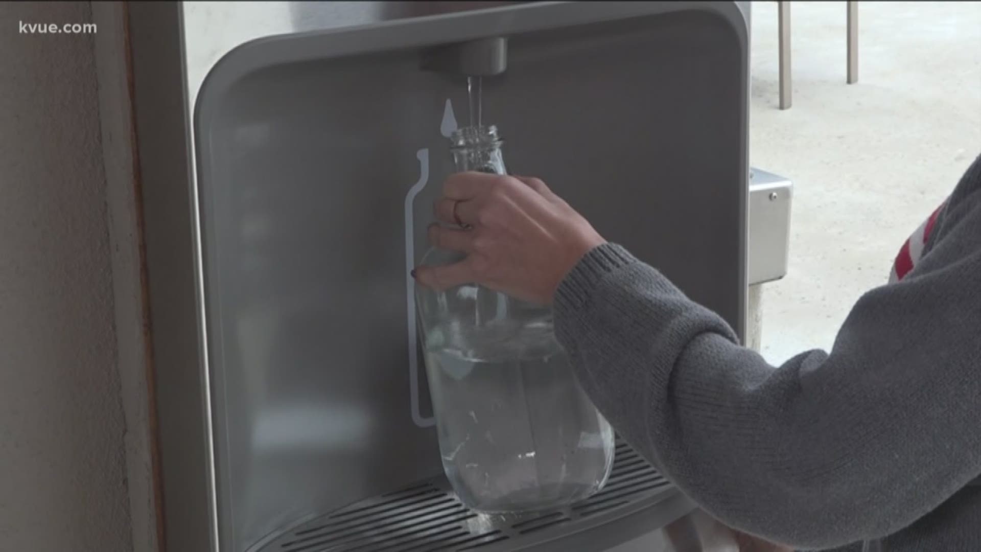 As Austinites line up to pick up bottled water, an East Travis County community is using the sun and the air to make some of its own.