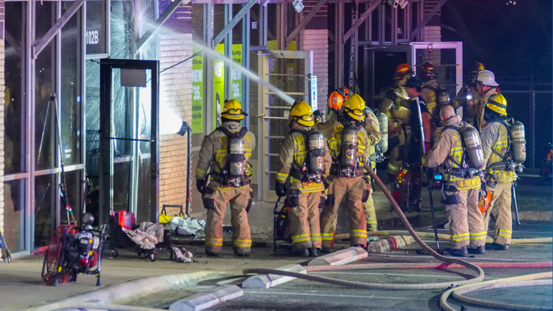 Crews investigating fire at southeast Austin laundromat | kvue.com