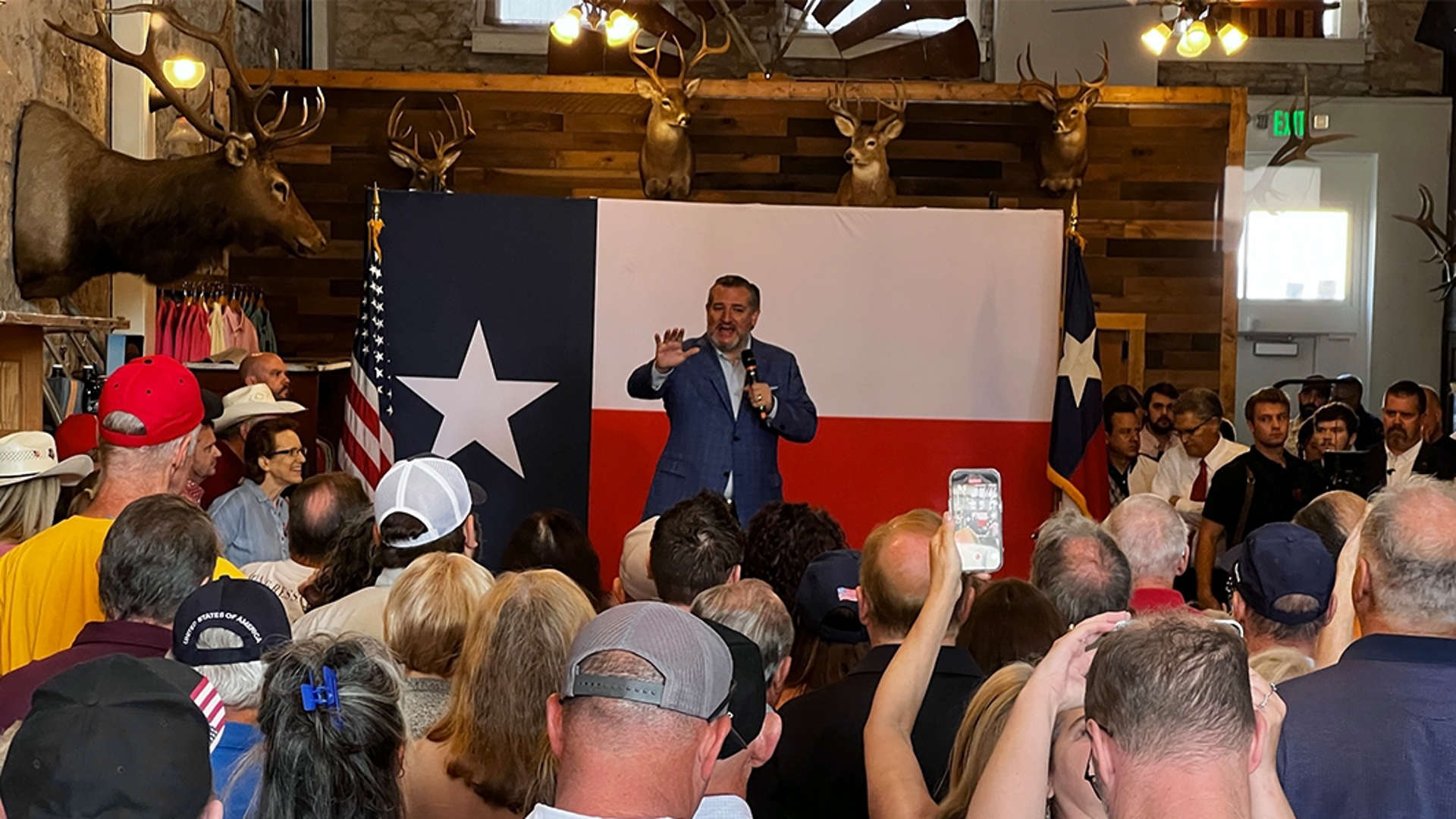 U.S. Sen. Ted Cruz kicked off a reelection campaign tour in Georgetown on Friday.