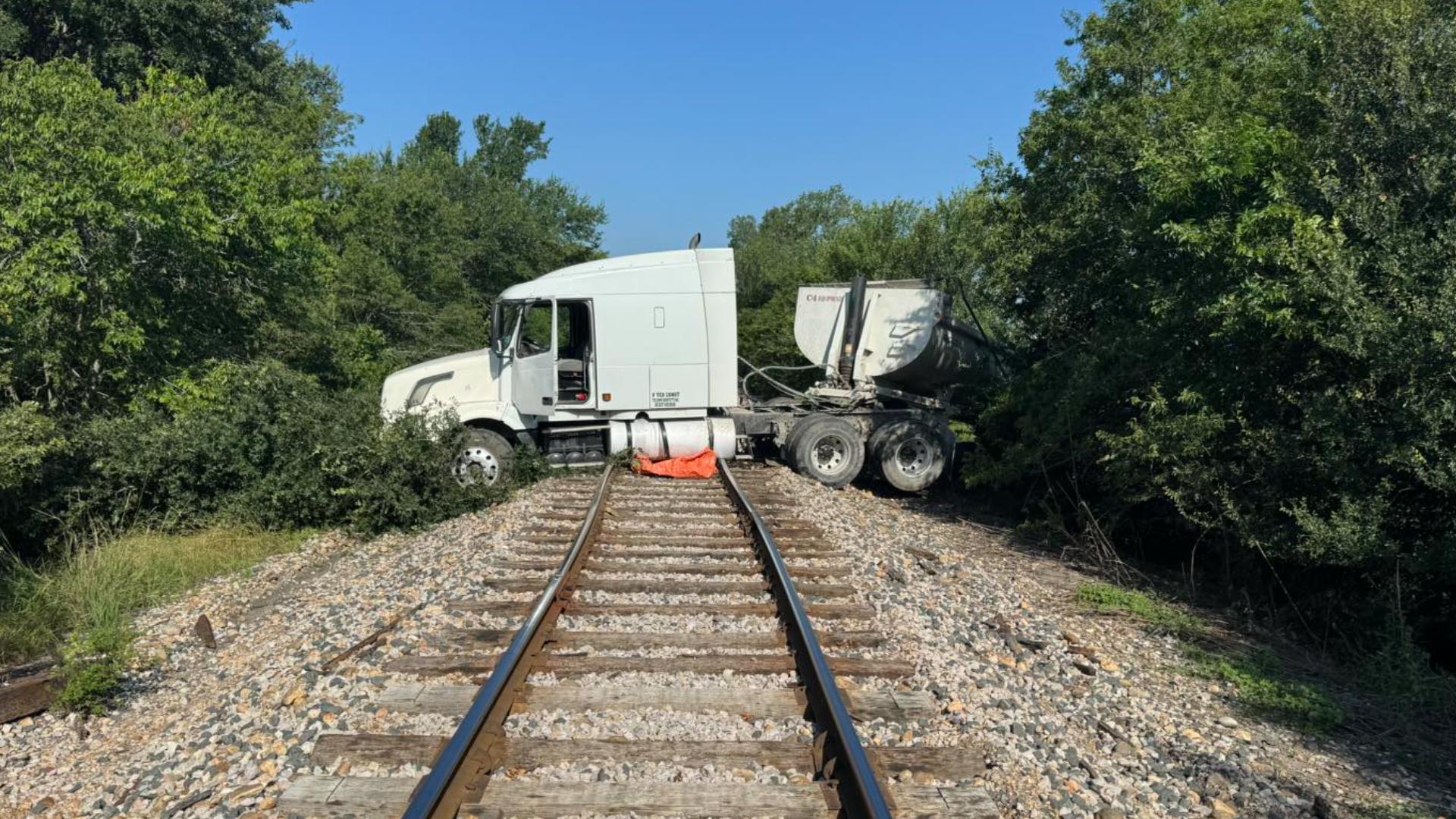 Operations on a train track in Manor are back to normal after an 18-wheeler crashed and ended up on the tracks Friday morning.