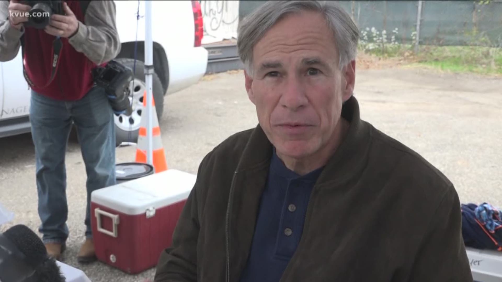 Gov. Greg Abbott and his wife, Cecilia, helped provide meals to those in need on Thanksgiving morning.