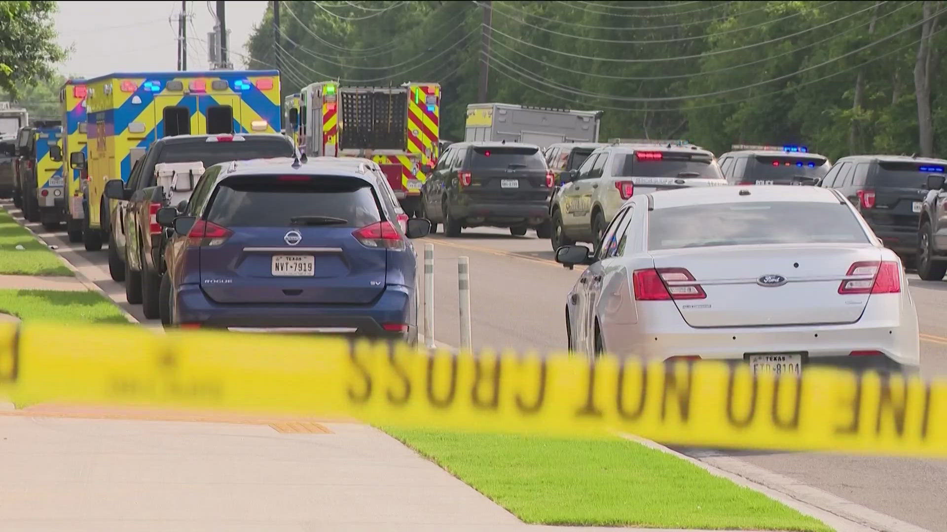 Austin police say officers shot and killed a suspect after a standoff at a convenience store.
