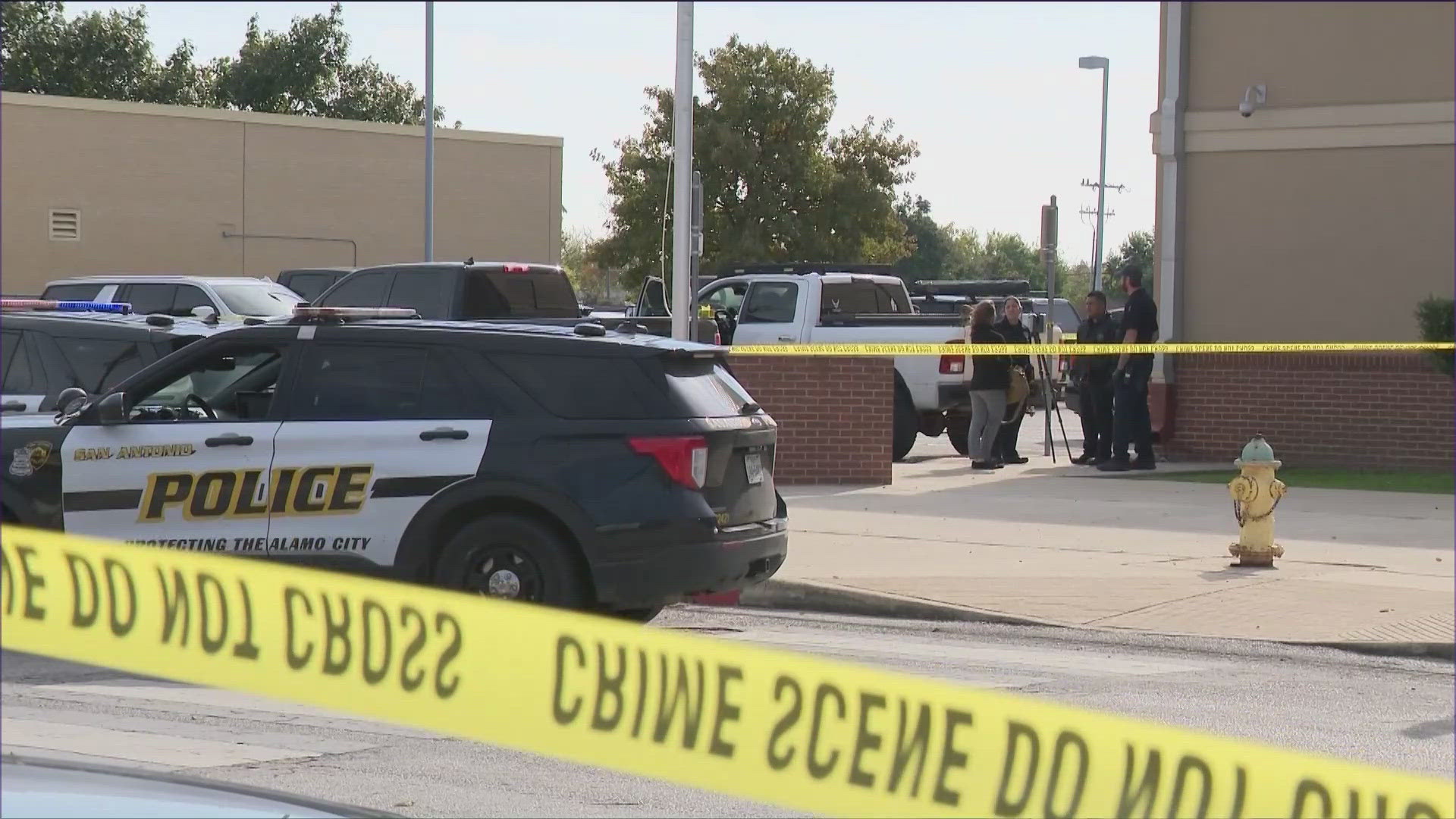 San Antonio police officer dies after accidentally shooting himself ...