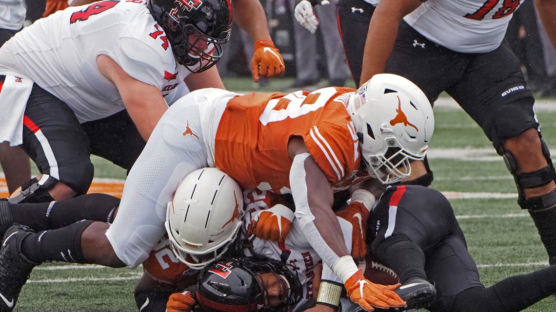 Philadelphia Eagles select Texas DL Moro Ojomo in 7th round of NFL