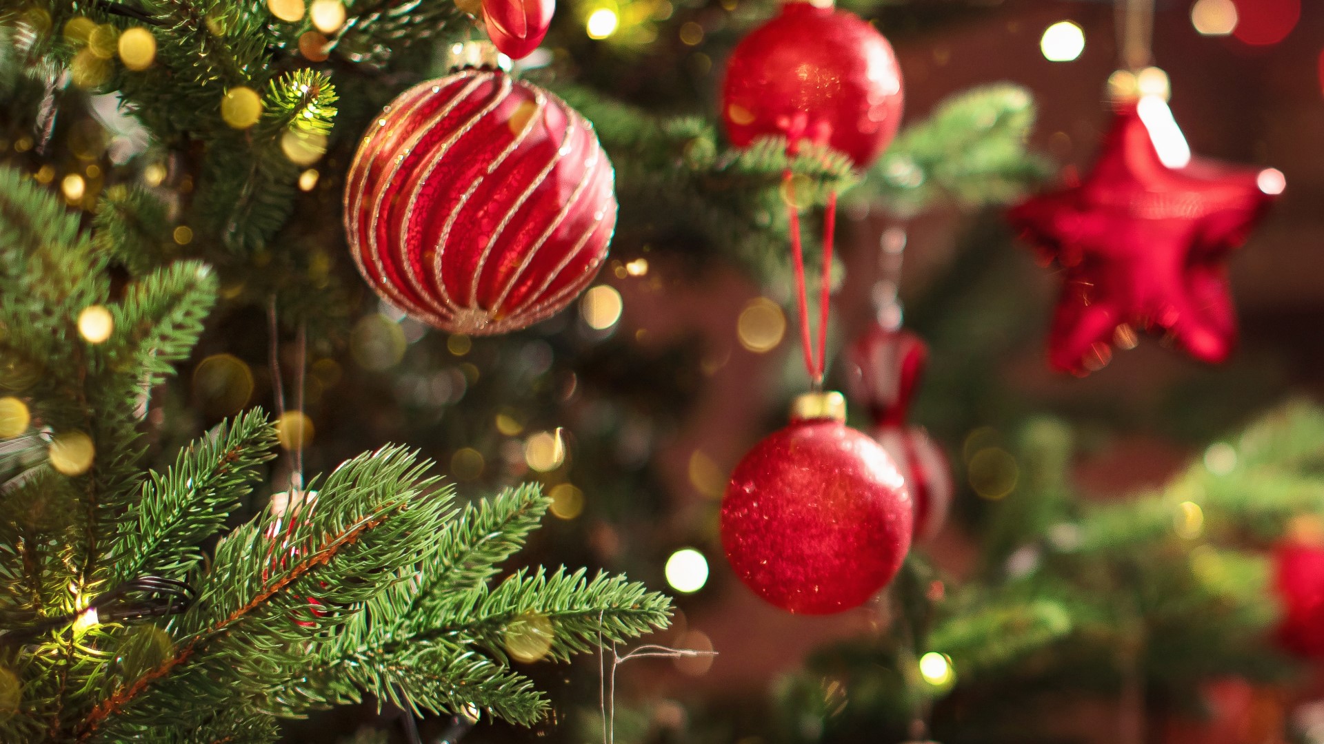 Decorating for the annual Holiday Window Walk began in Austin's 2ND Street District today.