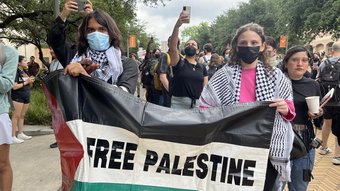 Arrests at UT students' pro-Palestine protest in Austin, Texas - Vimarsana News