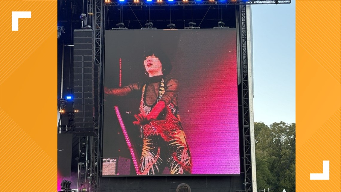 Yeah Yeah Yeahs sway from punk fury to ambient slow-burners at ACL 2023 - Vimarsana News
