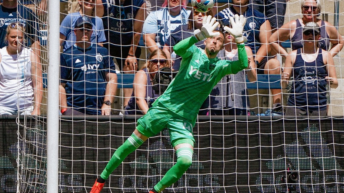 HIGHLIGHTS: Austin FC's Brad Stuver stands tall in 1-1 draw against Sporting KC