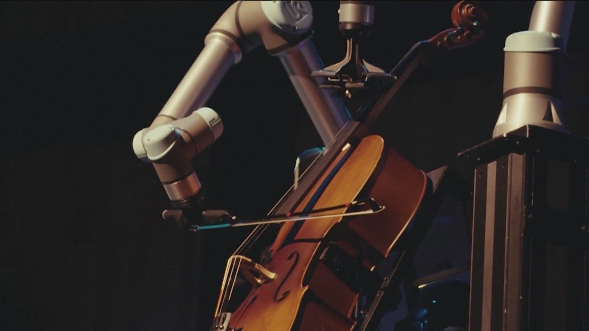 The robot musician played alongside the Malmo Symphony Orchestra in the first instance of its kind. 