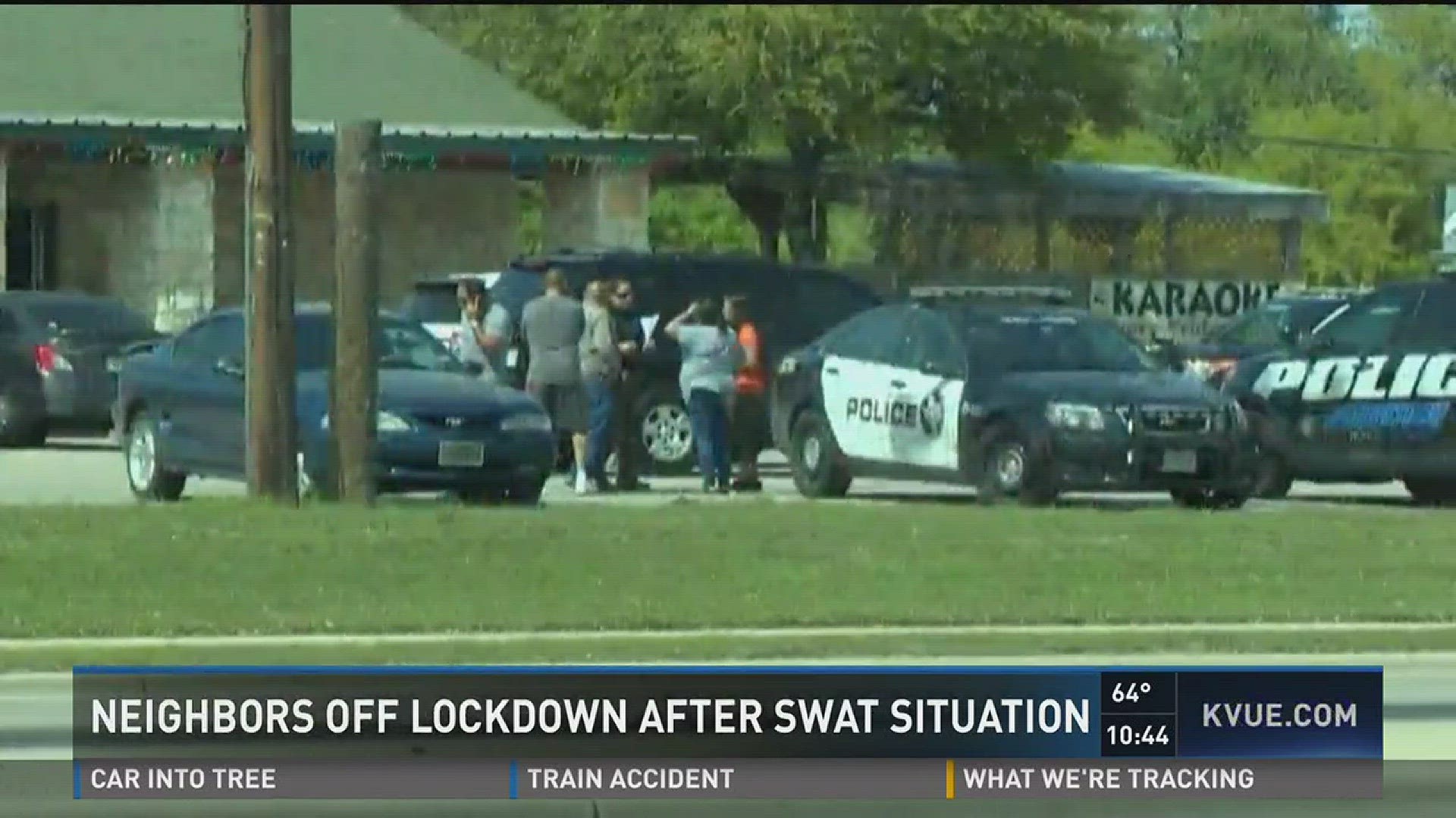 Man in custody after SWAT standoff | kvue.com