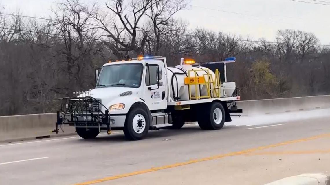 TxDOT pretreating roads ahead of possible snow, sleet in Central Texas ...