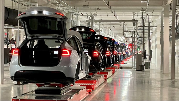 Elon Musk's Austin Tesla factory has record production numbers, falls short of Wall Street expectations