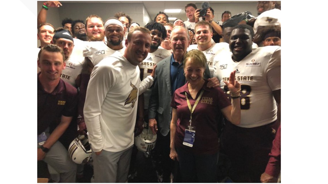 Austin Gas Prices >> George W. Bush meets Texas State football team before SMU ... Austin Gas Prices >> George W. Bush meets Texas State football team before SMU ...