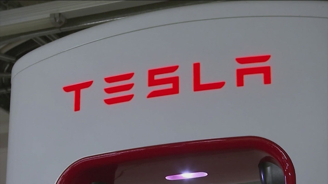 Tesla probed by federal government over Autopilot recall - Vimarsana News