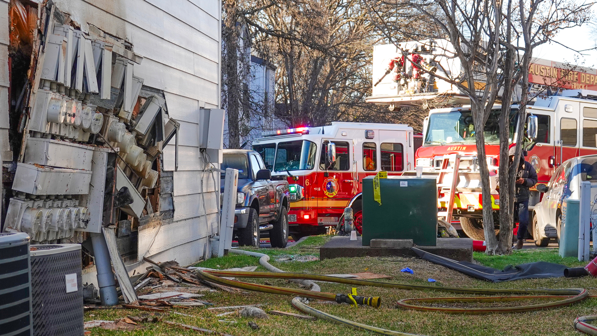 Crews put out fire Tuesday morning at southeast Austin apartment ...