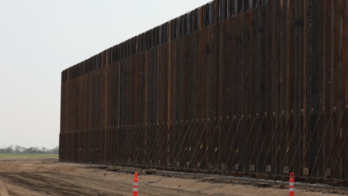 Texas awards 307 million in contracts for 14 miles of new border wall