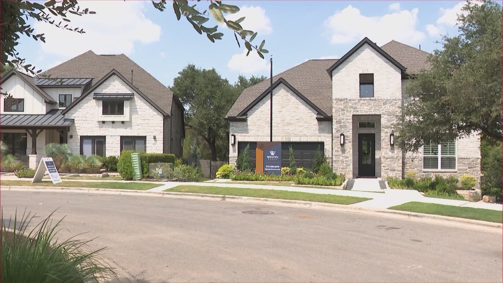 kvue.com - Jose Alonzo - Texas real estate agents face licensing delays amid state system transition