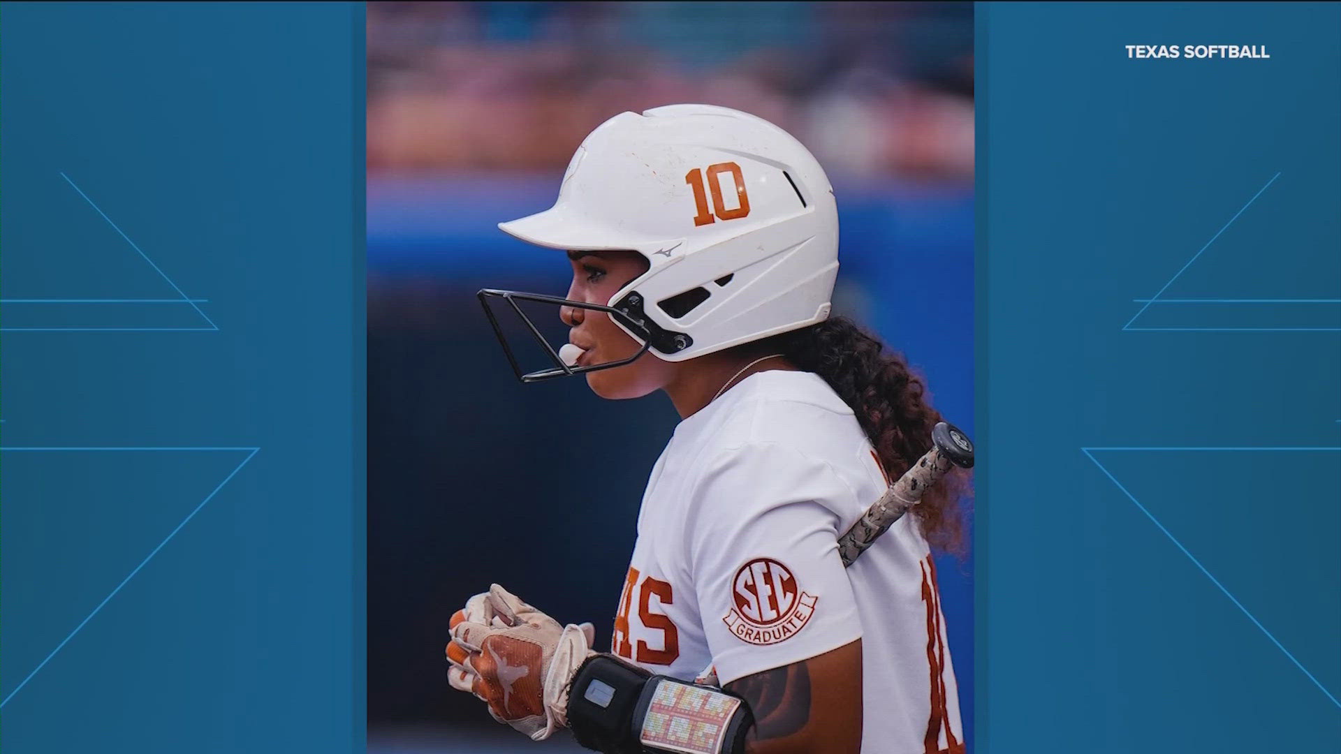 Scott will join the Athletes Unlimited Softball League, and she'll play for the Volts. 