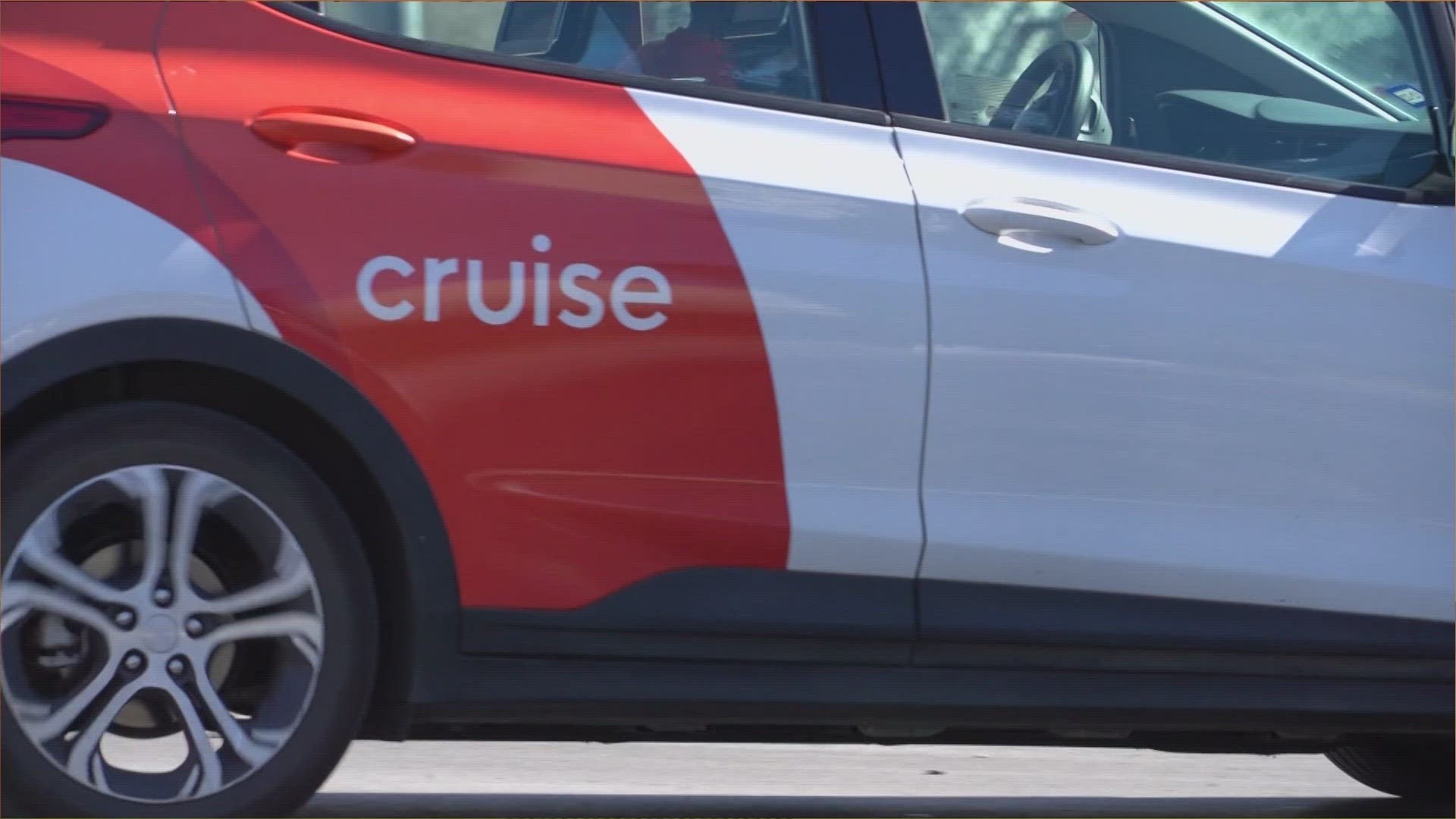 General Motors' robotaxi service suspends driverless operations