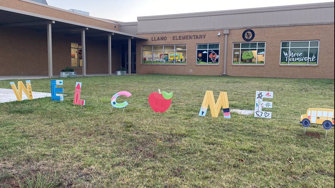 Llano ISD back to school Students return to campus