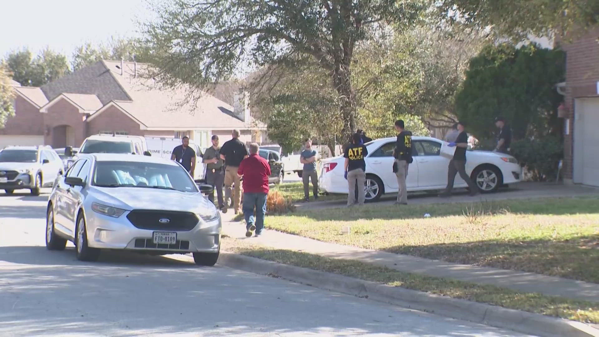 Neighbors shocked as police search home of 6th Street shooting suspect ...