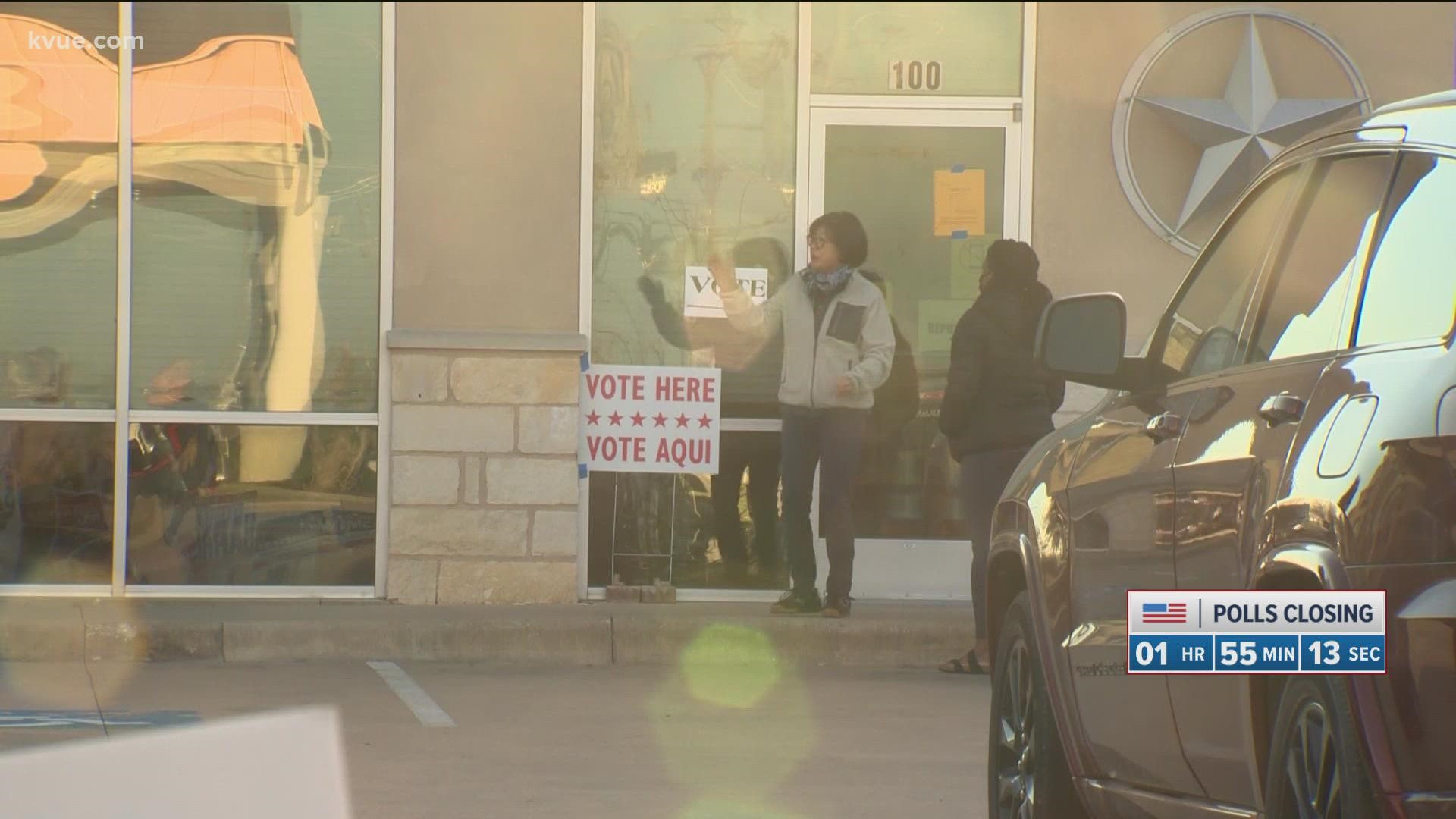 Despite some issues, voters are still able to cast their ballots at the polling places in Williamson County.