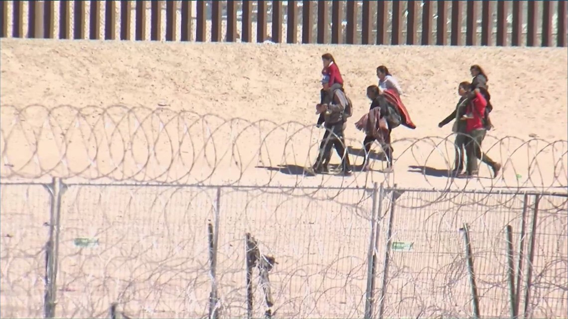 Gov. Abbott promises to reinstall razor wire in El Paso | kvue.com