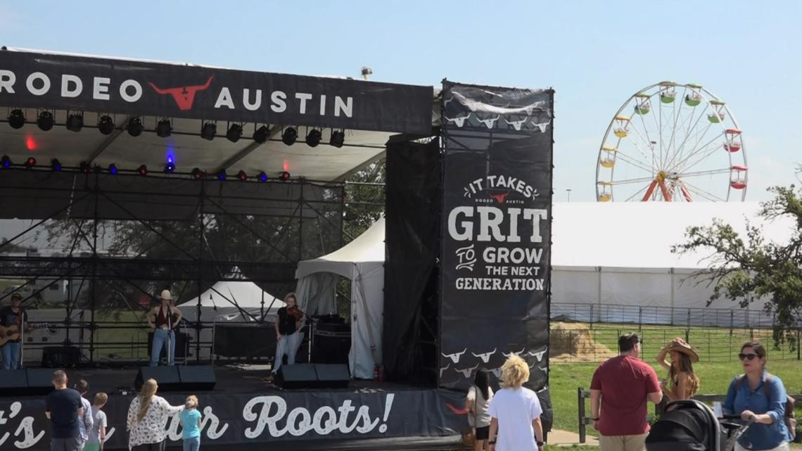 Rodeo Austin kicks open its gates for first full day of events