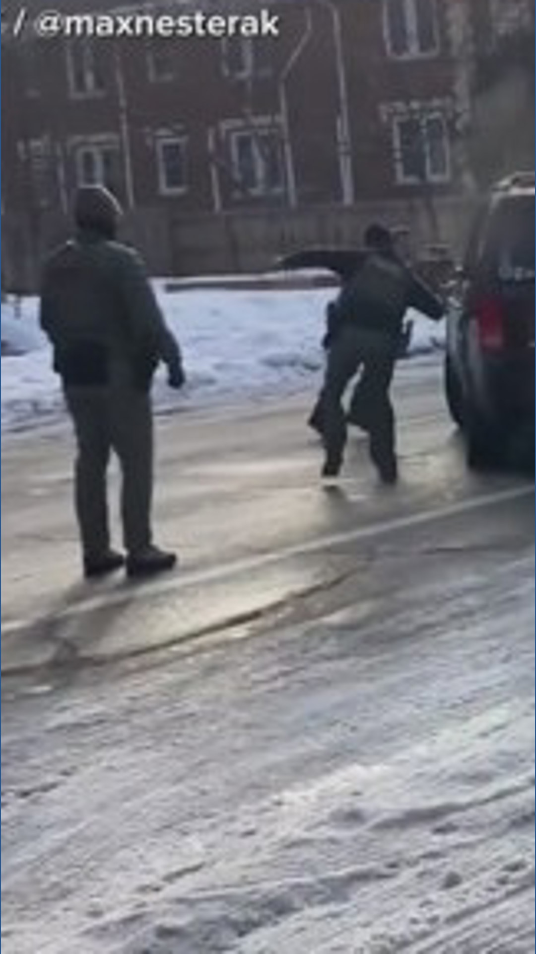 Thousands honor woman shot, killed by ICE agent in Minneapolis | kvue.com