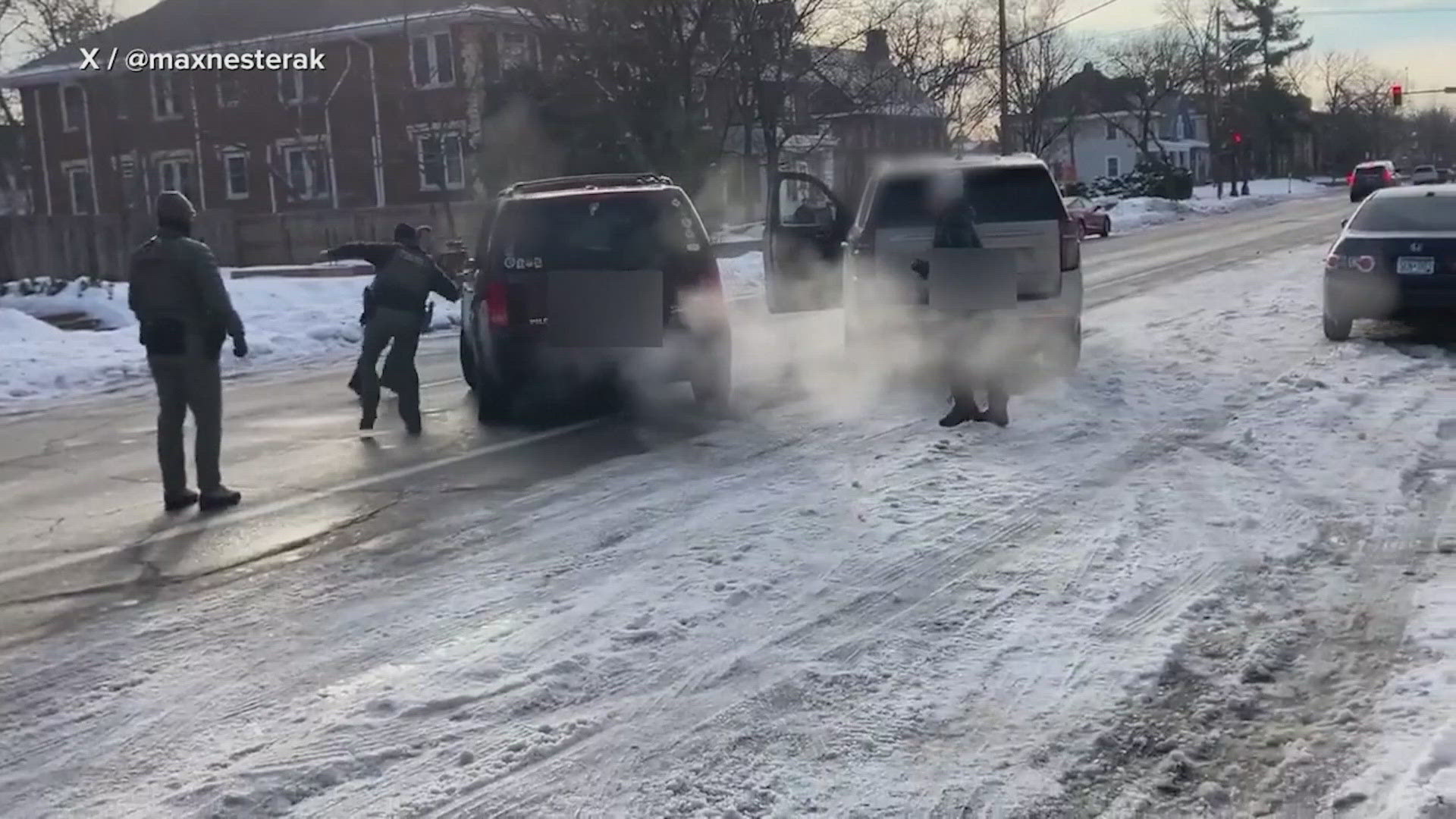 Thousands honor woman shot, killed by ICE agent in Minneapolis | kvue.com
