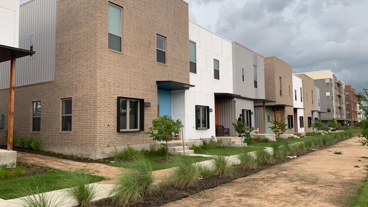 Families move into Austin Habitat for Humanity's affordable Mueller  townhomes