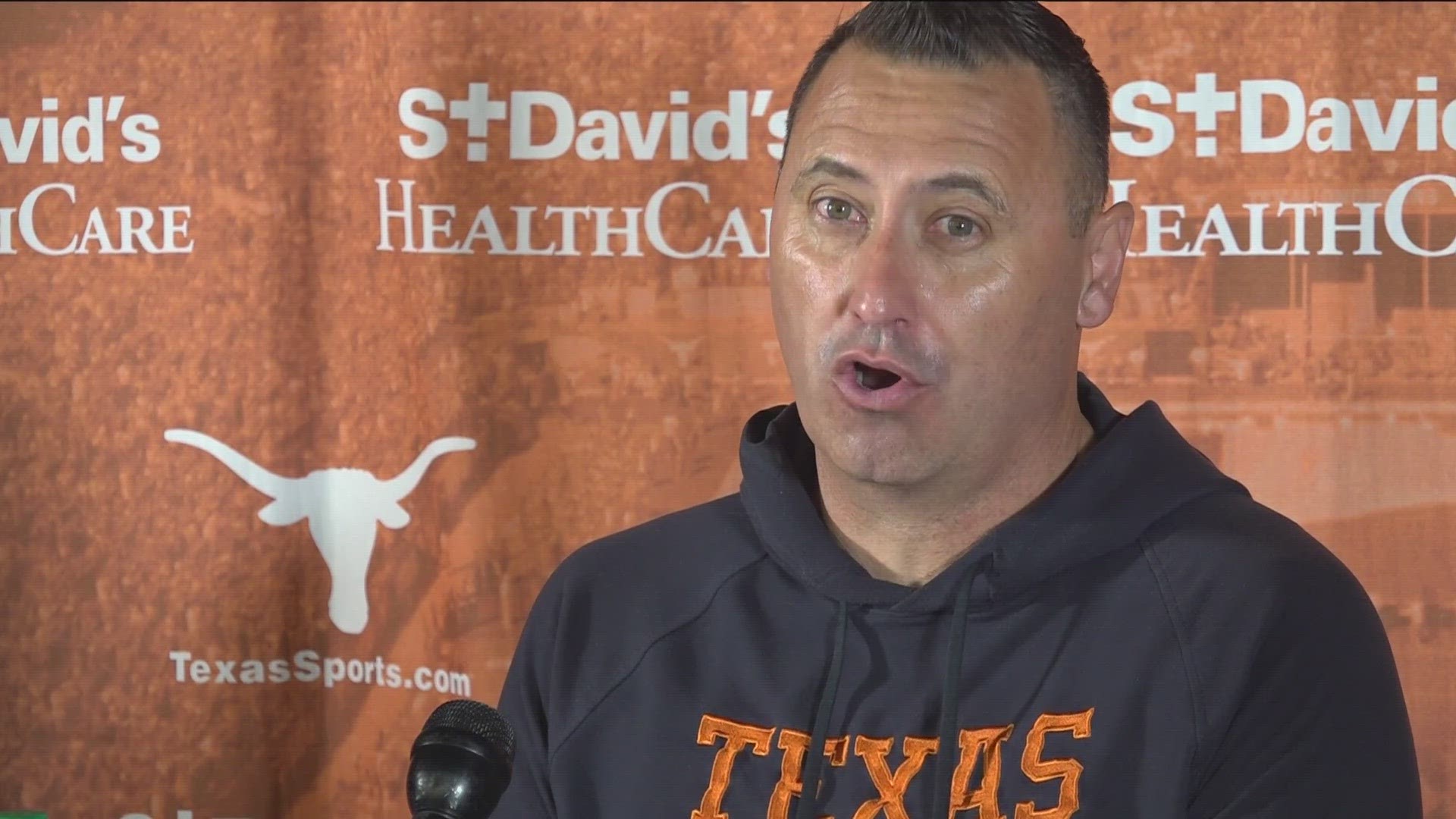 Texas head football coach Steve Sarkisian spoke about what makes Dan Hurley and Dawn Stanley so great at what they do.