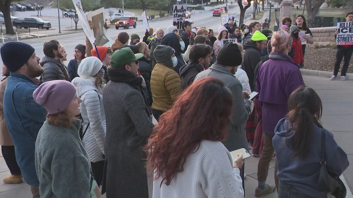 Protesters rally in front of Texas Capitol after death of Alex Pretti in Minneapolis
