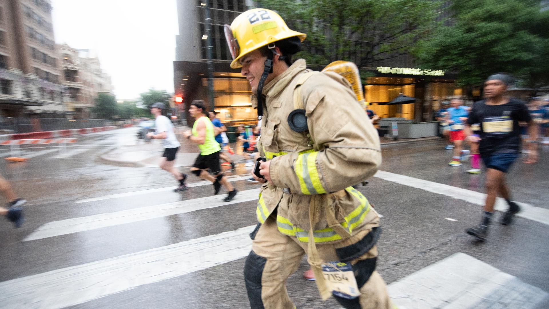 Firefigter Running Austin firefighters run Cap10K in full gear | kvue.com