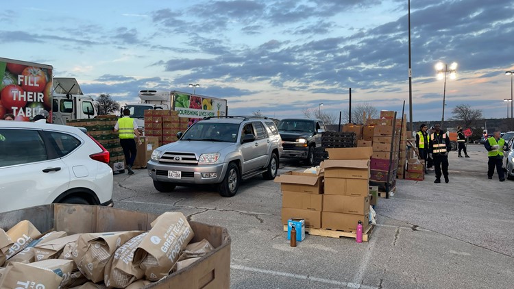 Food drives continue for thousands of Central Texans without power