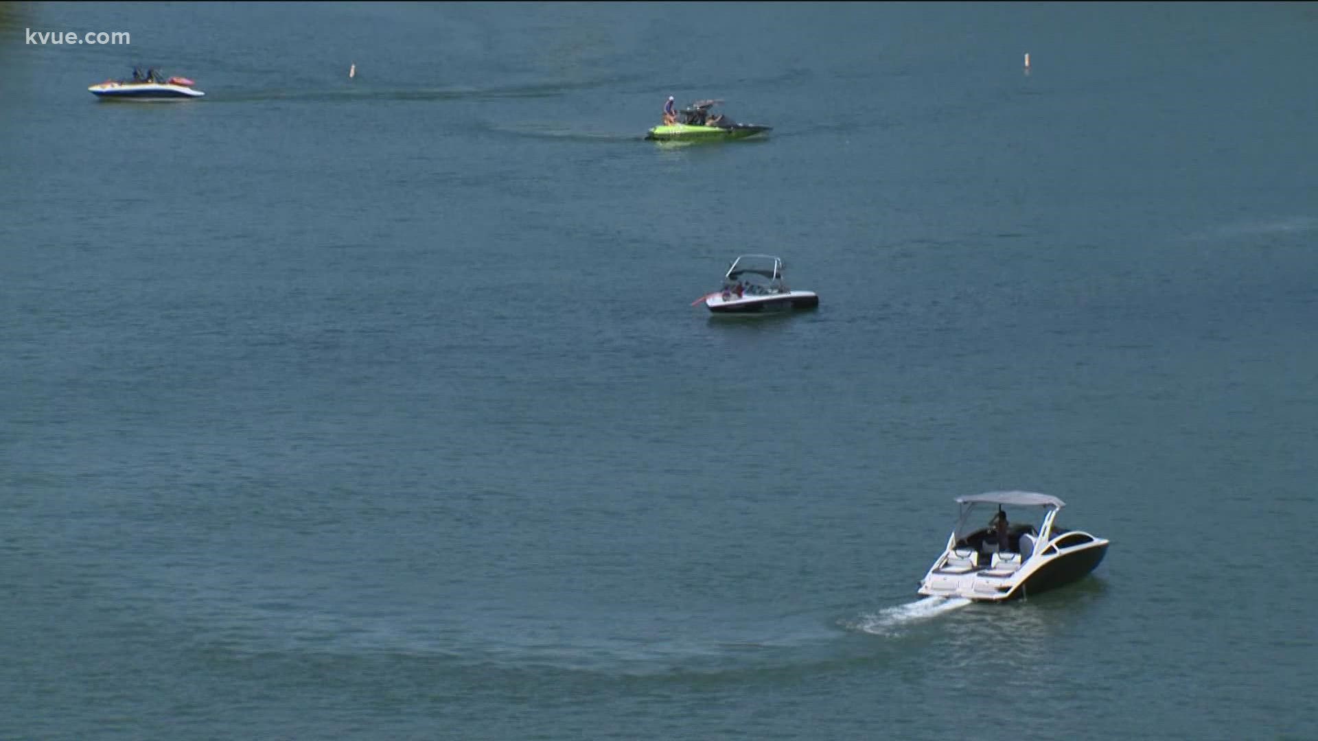 TPWD urges boaters to remove all plants, mud and debris from boats.