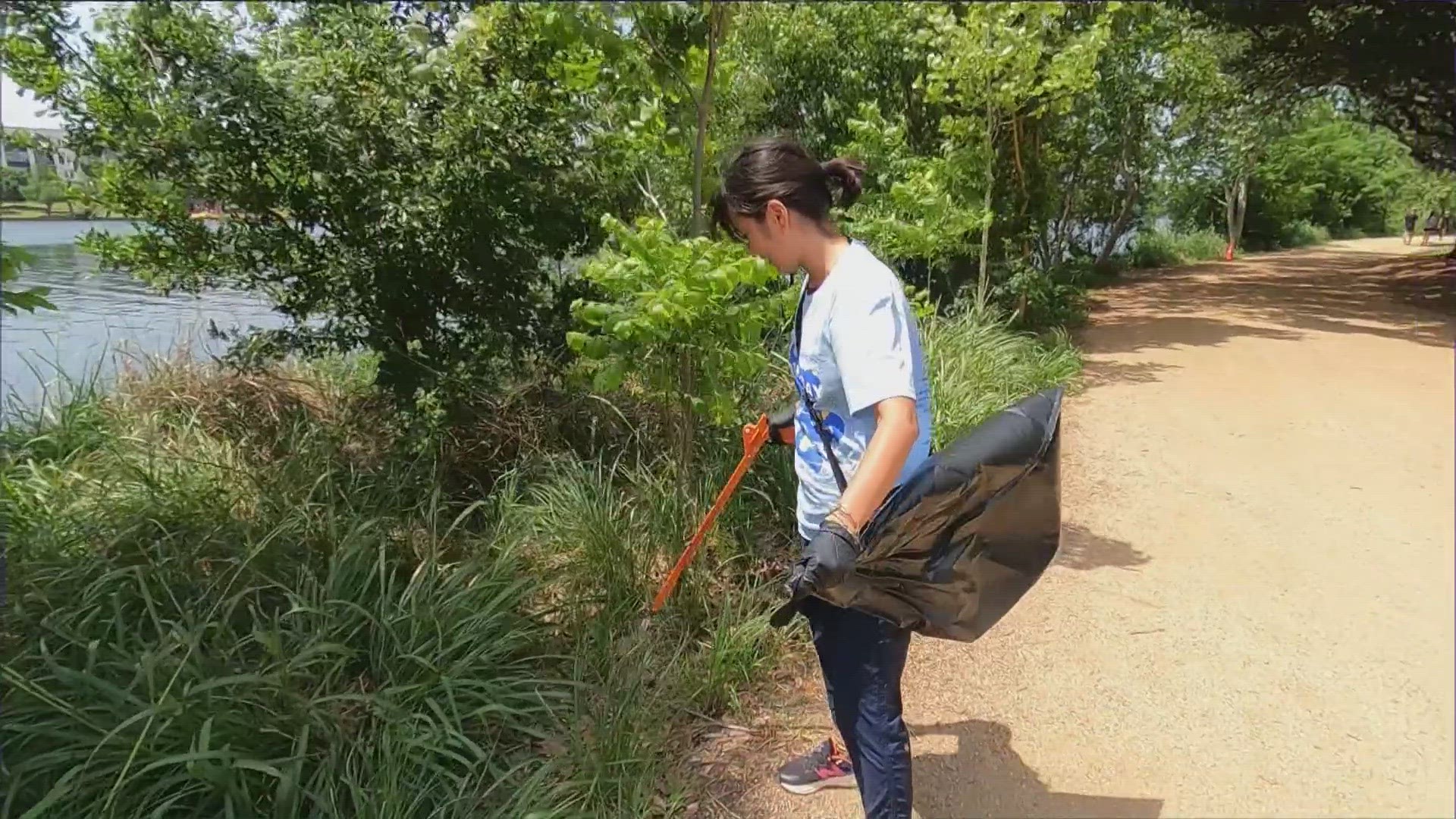Volunteers removed 8,000 pounds of trash from Lady Bird Lake in 2023.