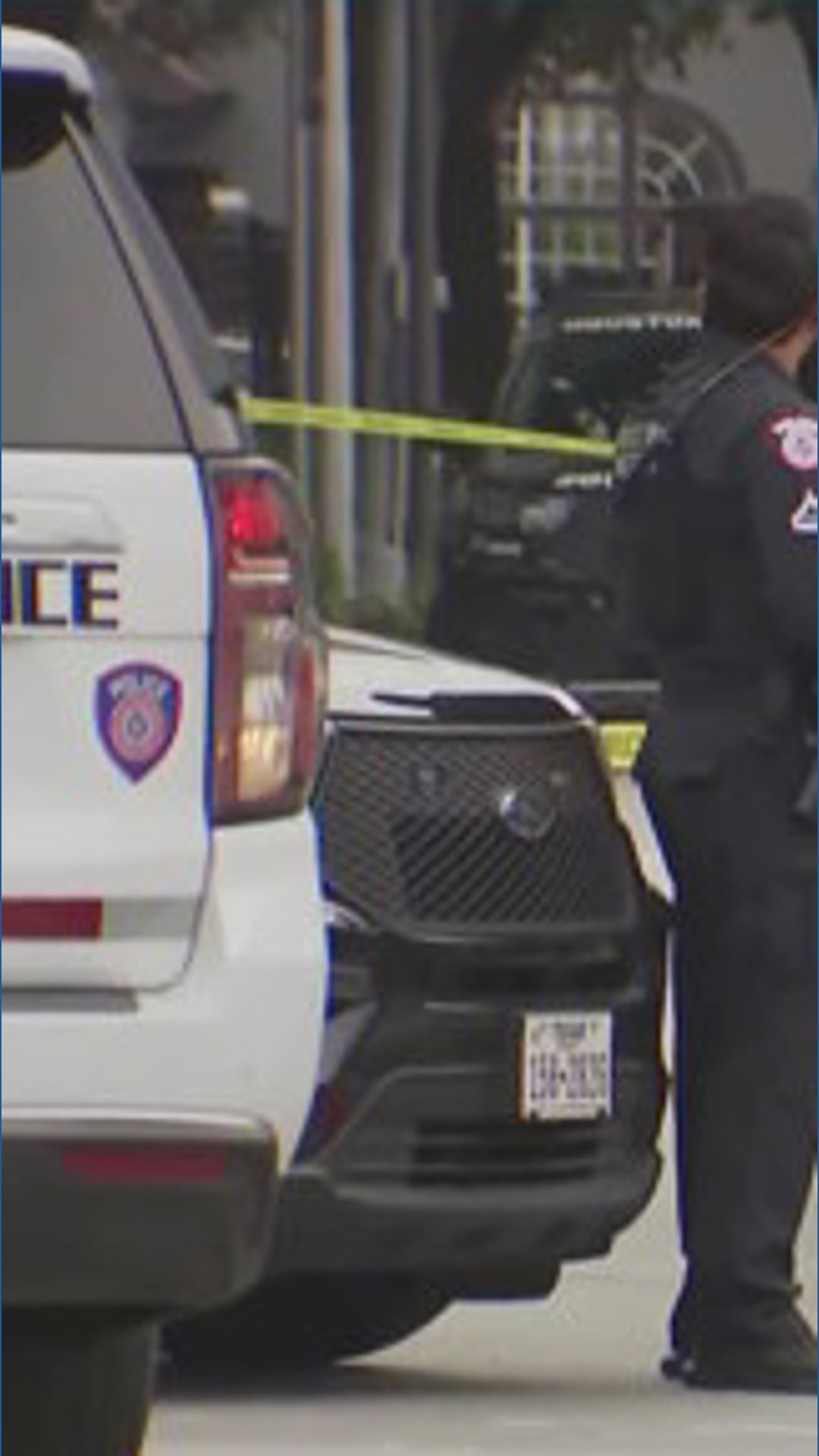 No suspects in custody after woman shot and killed on METRO bus in West ...
