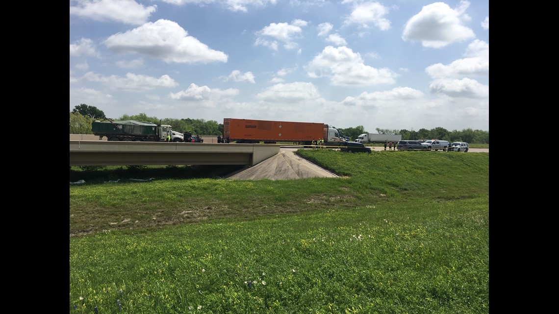 One person dies in crash along SH 130 in Pflugerville